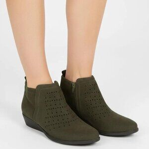 Ingaro Women's ODE Suede Leather Ankle Booties Dark Olive Green Size 10M